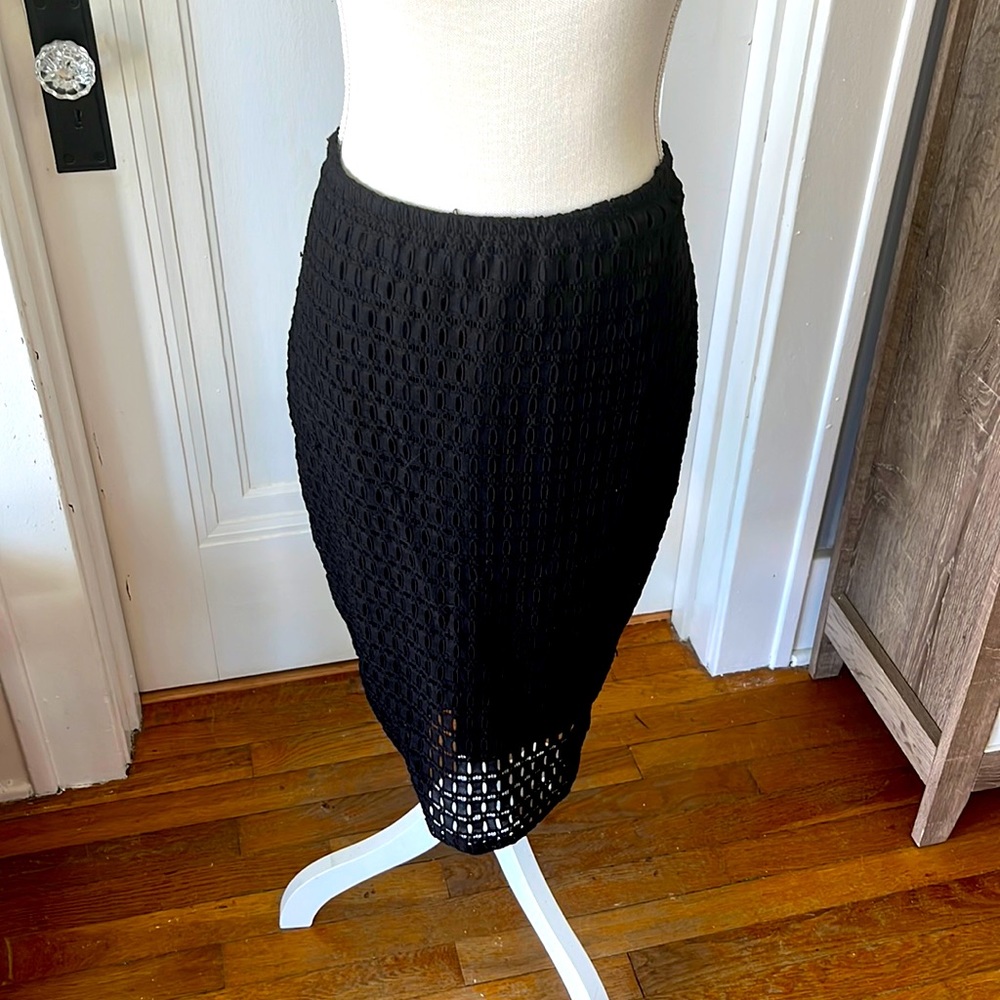 stretchy pencil skirt